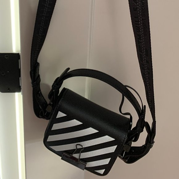 Brand New OW Diagonal Stripe Baby Crossbody Bag. - Picture 1 of 5